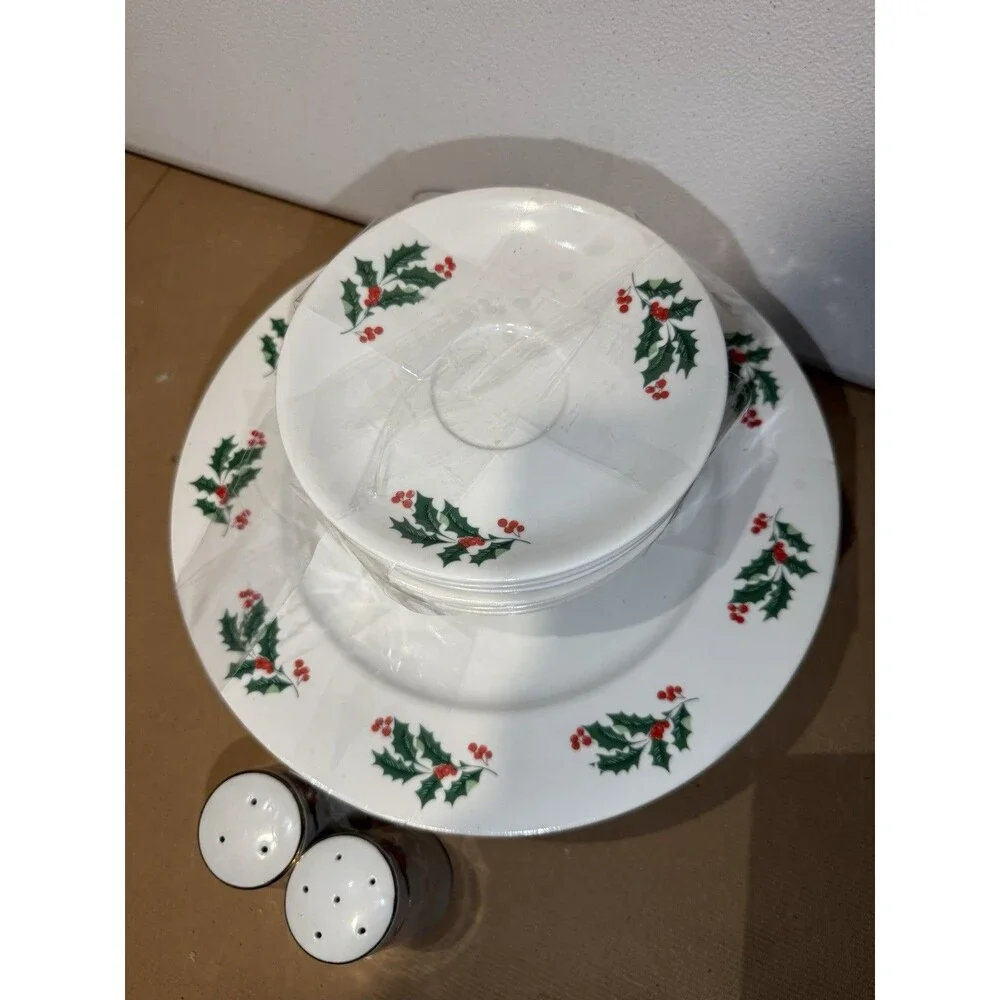 Holly Berry ALCO Industries 8 Dinner Plates And 8 Saucers With Salt & Pepper Set